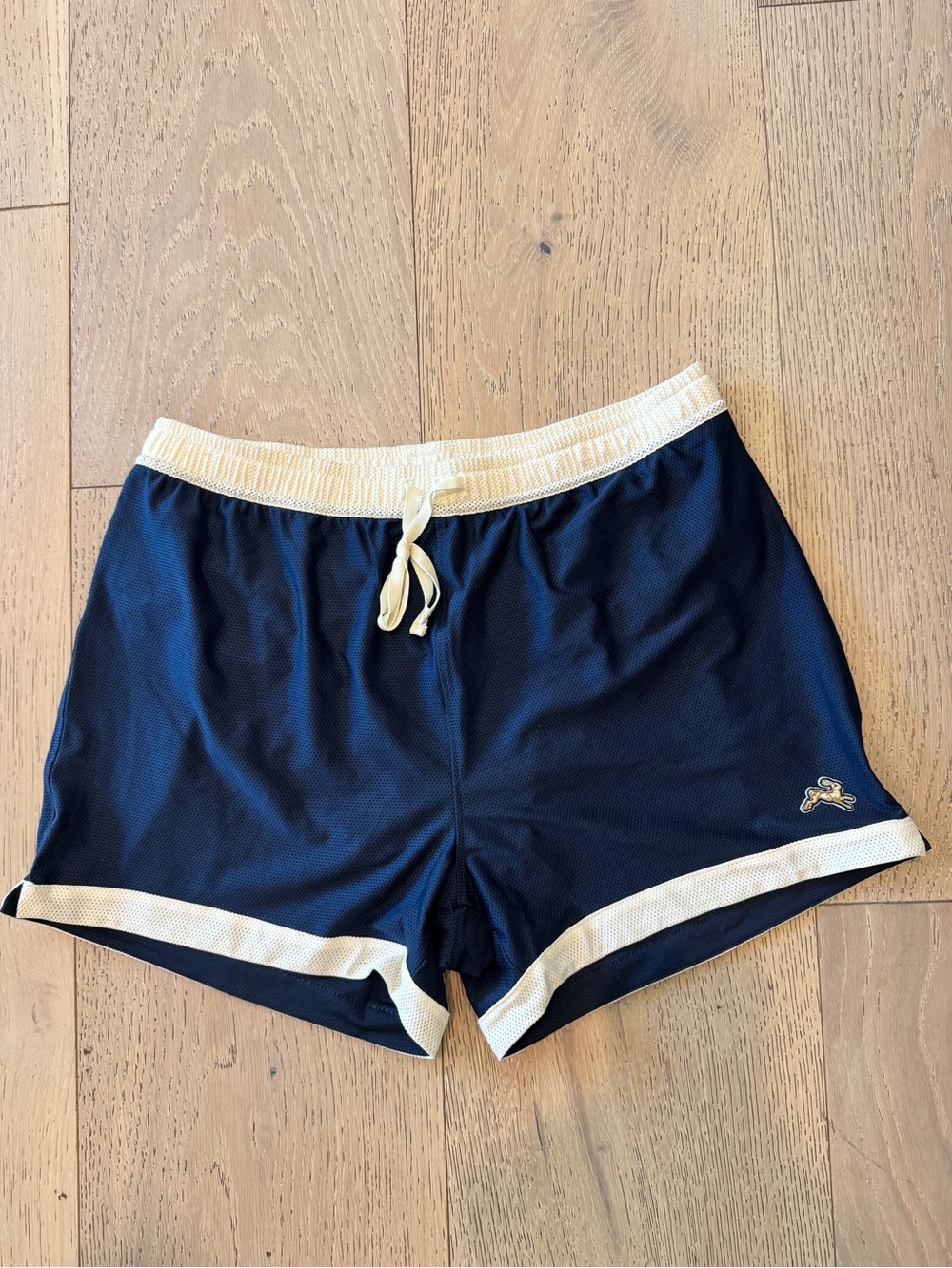 Tracksmith Men’s Van Cortlandt Shorts Size Medium